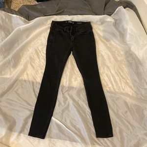 Black low rise hollister jeans